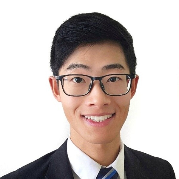 Head shot of Alvin Qiu